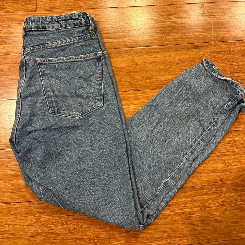 Like new Zara straight jeans